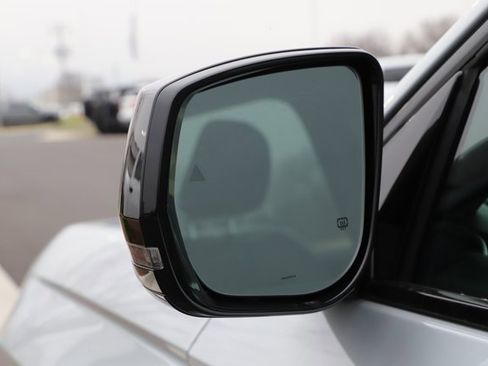 New 2025 Jeep Grand Cherokee L Altitude image 9