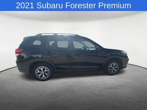 Used 2021 Subaru Forester Premium AWD/4WD image 12