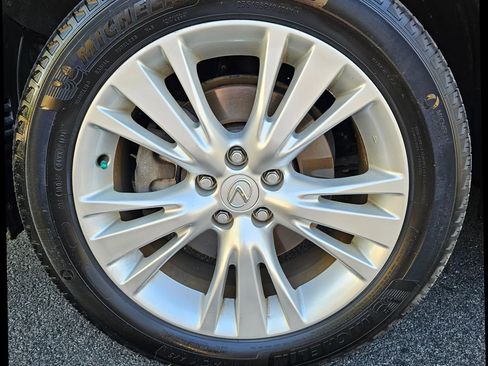 Used 2012 Lexus RX 450h AWD image 31