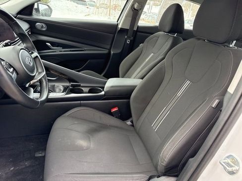 Used 2023 Hyundai Elantra SEL w/ Convenience Package image 24