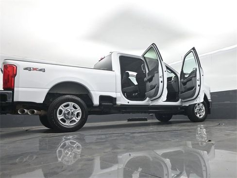 Used 2025 Ford F350 XLT image 76
