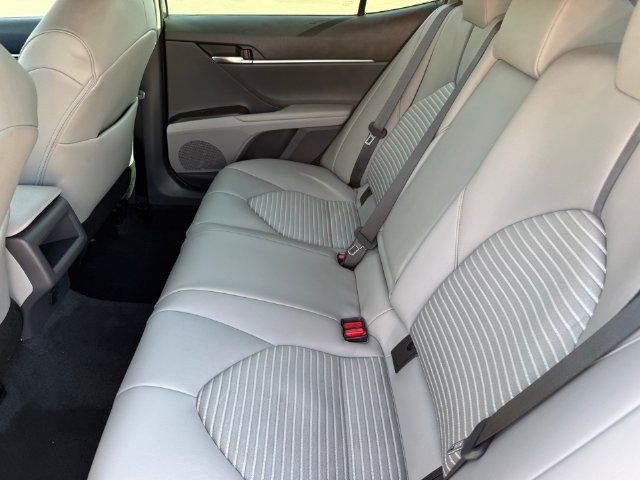 Used 2022 Toyota Camry SE FWD image 28