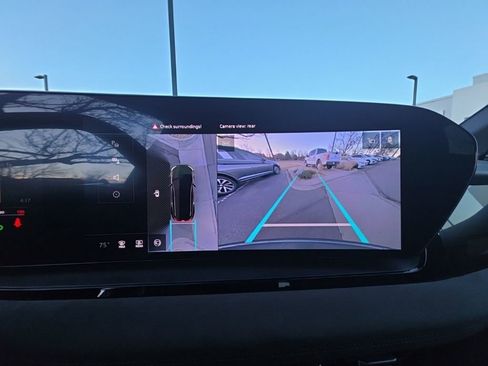 Used 2025 Audi SQ6 e-tron Prestige w/ 21" Black Optic Wheel Package image 14