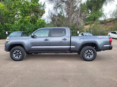 Used 2022 Toyota Tacoma TRD Off-Road AWD/4WD image 2
