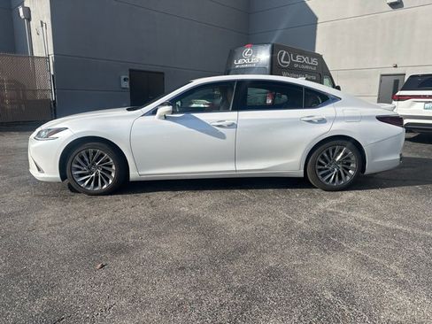 Used 2025 Lexus ES 300h w/ Luxury Package image 6