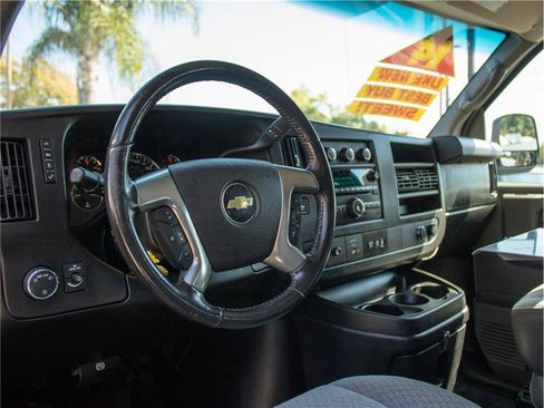 Used 2014 Chevrolet Express 2500 image 2