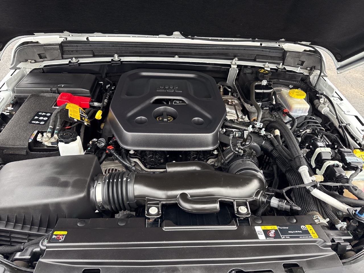Used 2023 Jeep Wrangler Sport AWD/4WD image 11