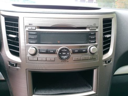 Used 2012 Subaru Outback 2.5i AWD/4WD image 34