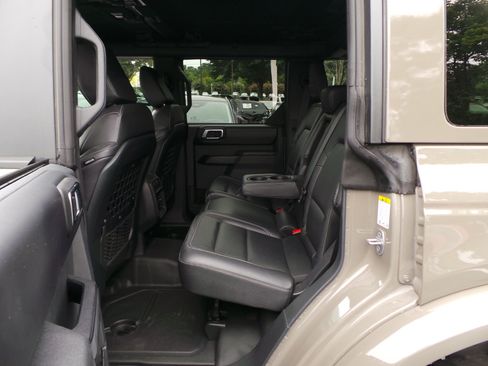 Used 2025 Ford Bronco Badlands AWD/4WD image 40