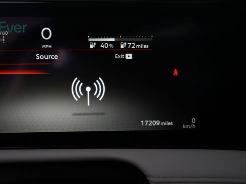 Used 2024 Nissan Ariya AWD image 7