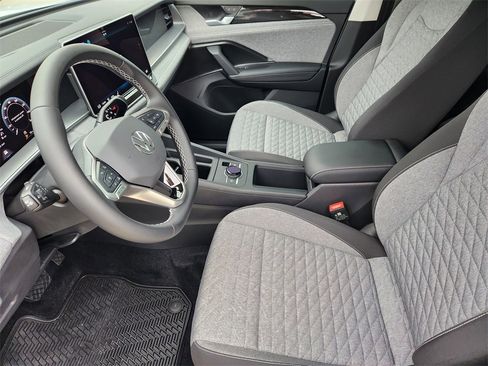 New 2026 Volkswagen Tiguan S image 9