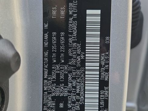 Certified 2024 Toyota Highlander XLE image 40