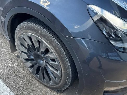 Used 2021 Tesla Model Y Long Range AWD/4WD image 4