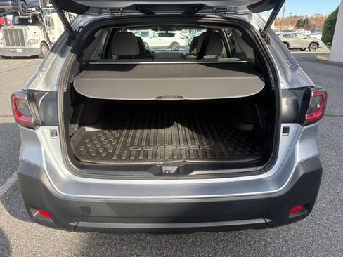 Used 2023 Subaru Outback Premium image 21