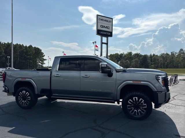 Used 2025 GMC Sierra 2500 Denali Ultimate AWD/4WD image 2