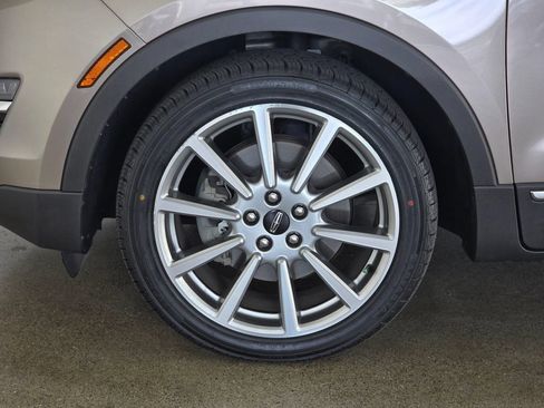 Used 2019 Lincoln MKC Reserve w/ MKC Climate Package FWD image 8