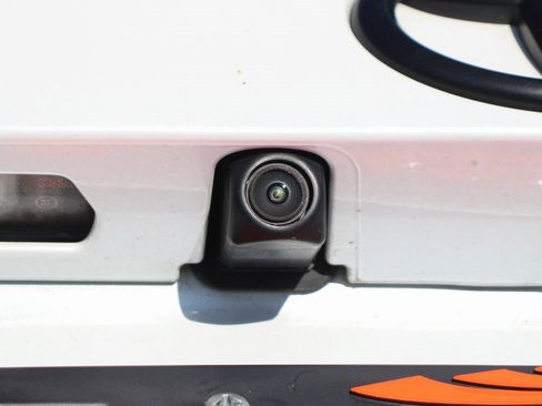 Used 2023 Toyota RAV4 XLE Premium image 44