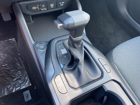 New 2025 Kia K4 LXS image 15