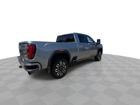 Used 2024 GMC Sierra 3500 Denali Ultimate AWD/4WD image 2