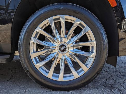 Used 2022 Cadillac Escalade Premium Luxury image 51