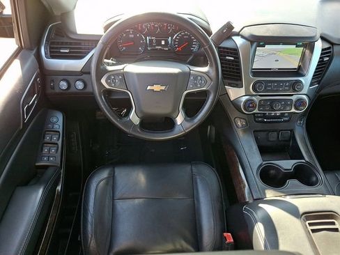 Used 2019 Chevrolet Suburban LT AWD/4WD image 12
