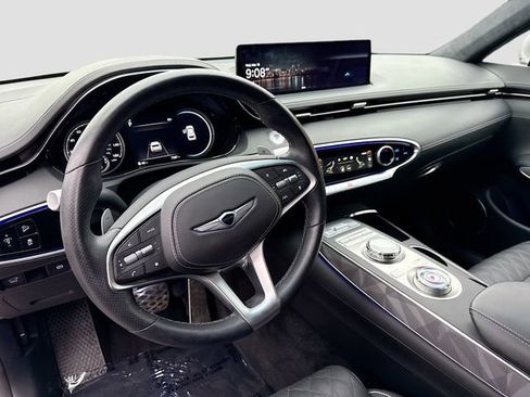Used 2024 Genesis GV70 3.5T Sport w/ Sport Advanced Package image 9