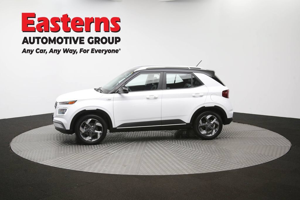 Used 2025 Hyundai Venue Limited FWD image 58