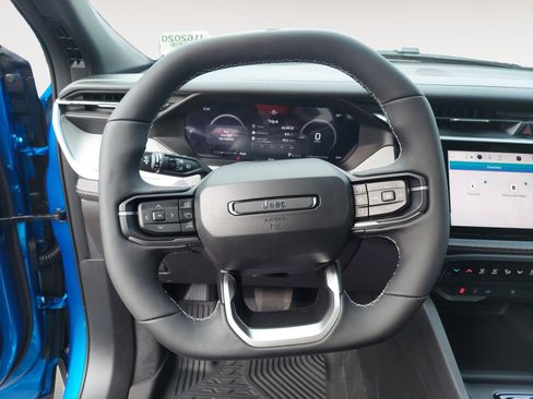 New 2026 Jeep Cherokee Limited image 13