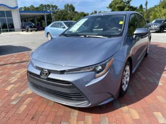 Used 2023 Toyota Corolla LE FWD video 1