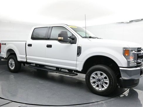 Used 2022 Ford F250 XLT w/ Snow Plow Prep Package image 3