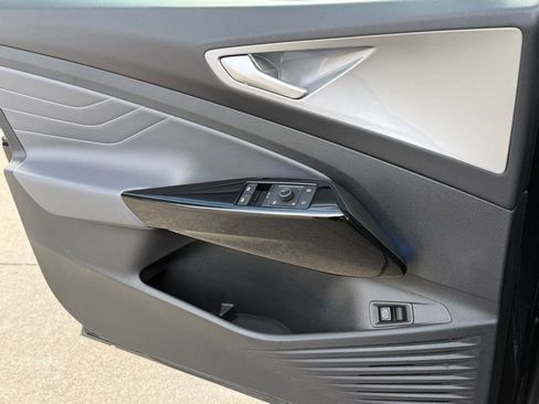 Used 2023 Volkswagen ID.4 Pro S image 26