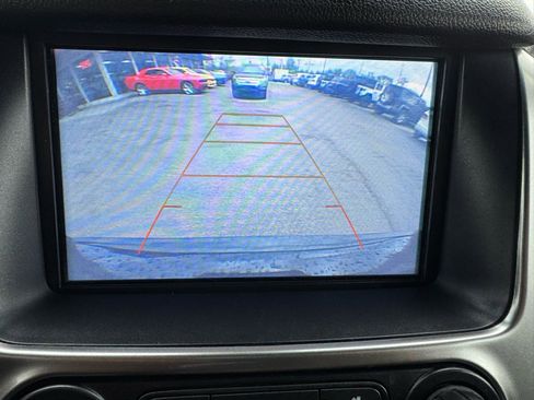 Used 2019 Chevrolet Suburban LT image 19