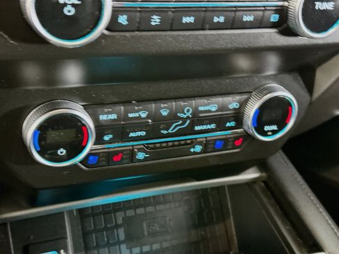 Used 2019 Ford Expedition Max XLT w/ Equipment Group 202A image 24