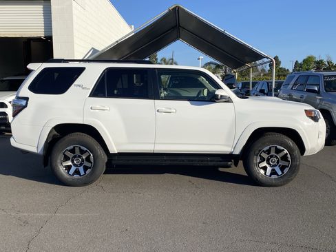 Certified 2024 Toyota 4Runner TRD Off-Road image 2