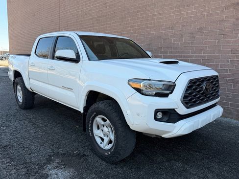 Used 2023 Toyota Tacoma TRD Sport w/ Advanced Technology Package image 7