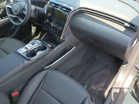 Certified 2024 Hyundai Tucson Limited AWD/4WD image 19