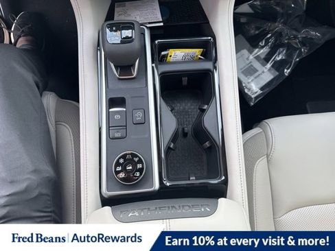 New 2026 Nissan Pathfinder SL image 20