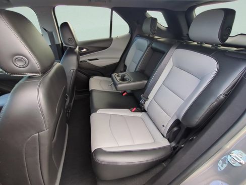 Used 2018 Chevrolet Equinox Premier FWD image 10