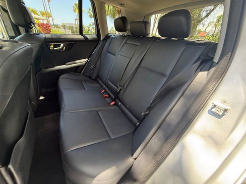 Used 2014 Mercedes-Benz GLK 250 BlueTEC 4MATIC image 11
