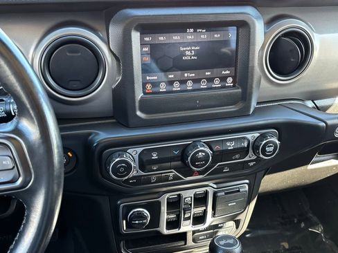 Used 2022 Jeep Wrangler Unlimited Sport image 16