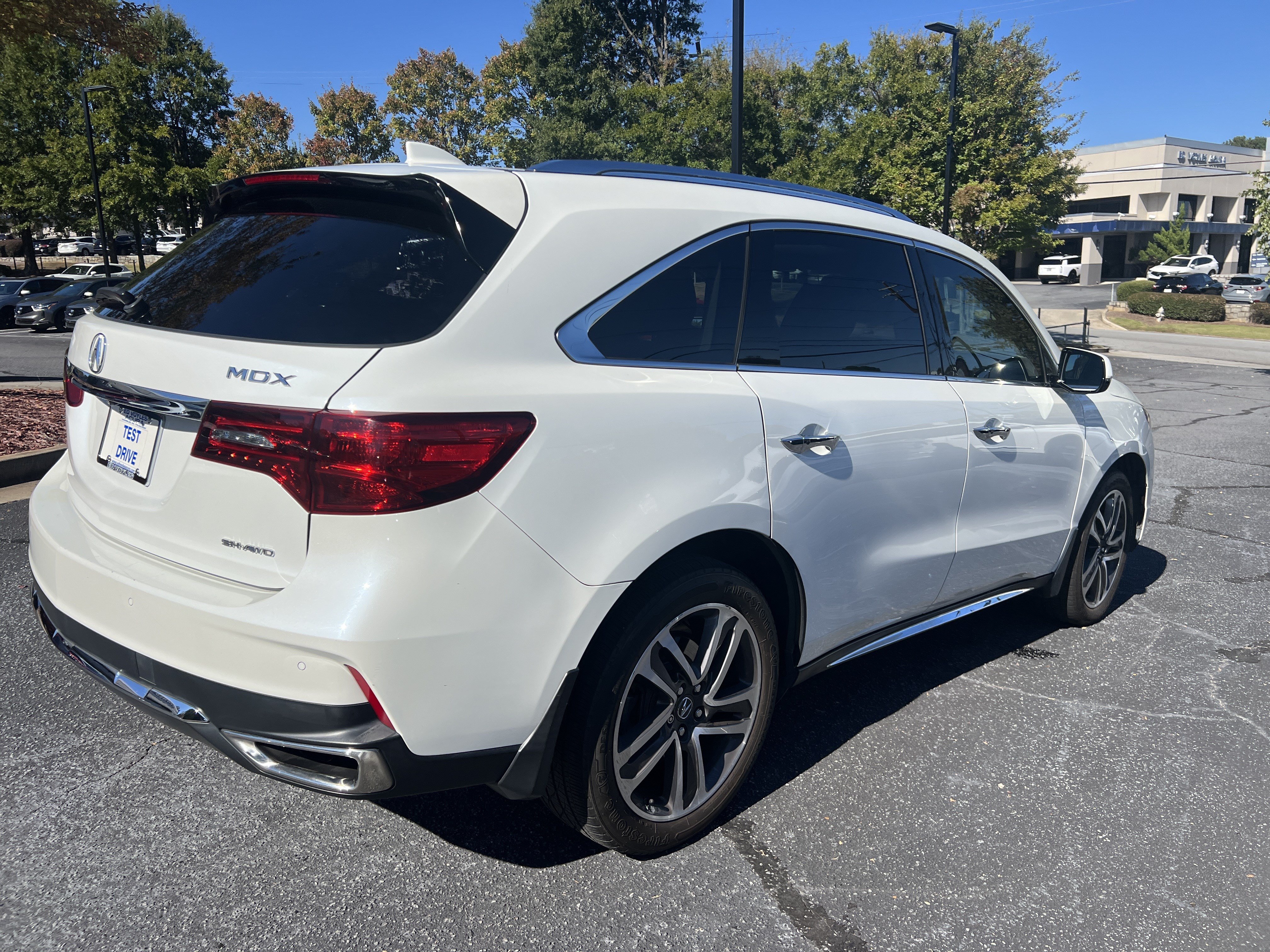 Used 2018 Acura MDX w/ Advance Package AWD/4WD image 5