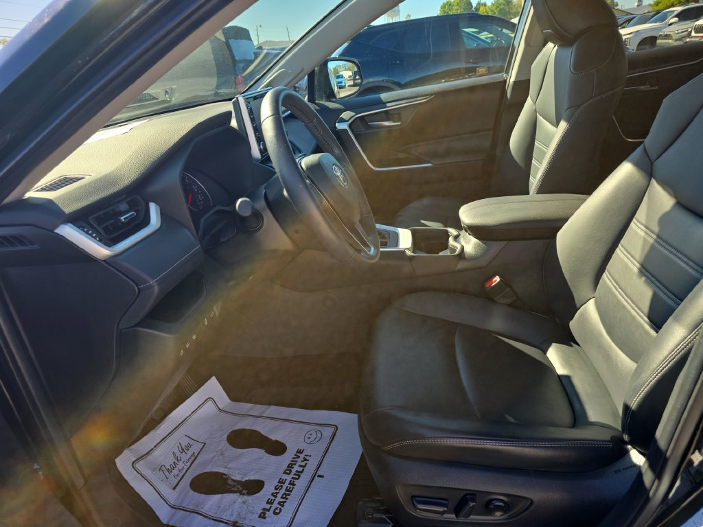 Used 2021 Toyota RAV4 XLE Premium AWD/4WD image 26