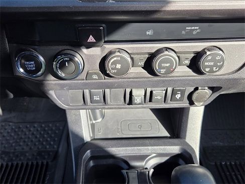 Used 2020 Toyota Tacoma TRD Sport image 19