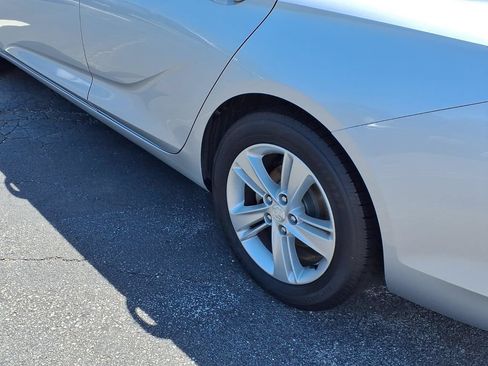 Used 2018 Buick Regal Preferred FWD image 24