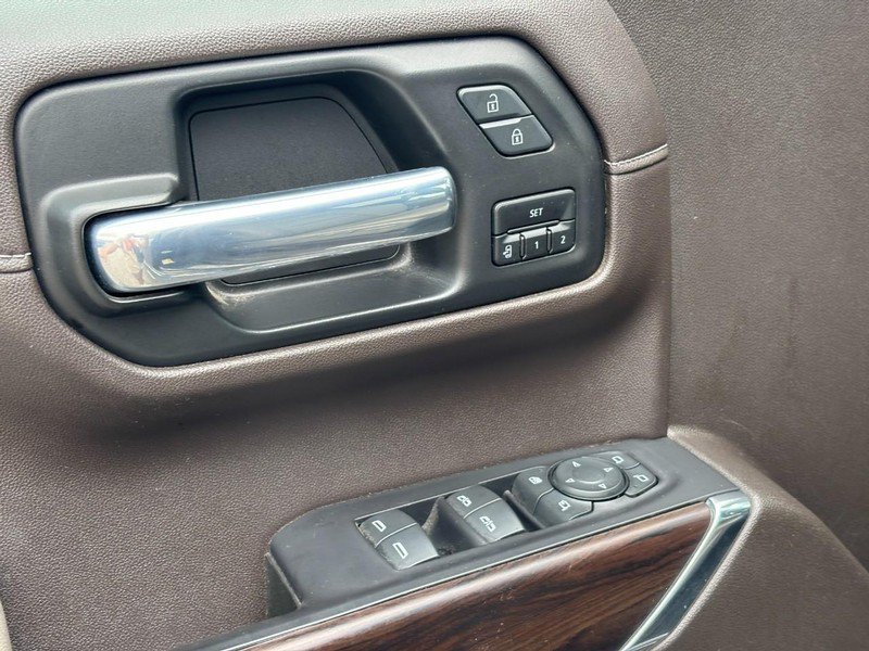 Used 2021 GMC Sierra 1500 SLT w/ SLT Premium Package AWD/4WD image 17