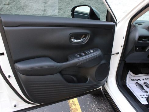 Used 2026 Honda HR-V EX-L image 12