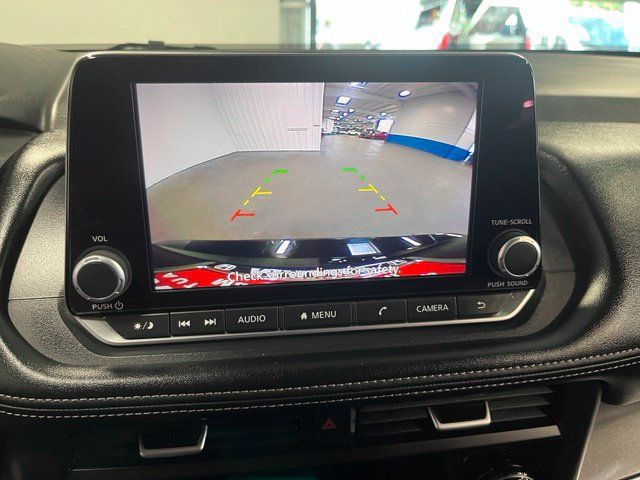 Used 2025 Nissan Rogue SV FWD image 29