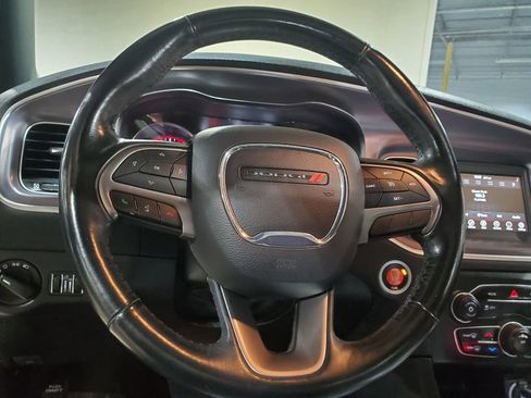 Used 2019 Dodge Charger SXT w/ Leather Interior Group image 26