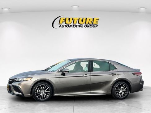 Certified 2024 Toyota Camry SE image 9