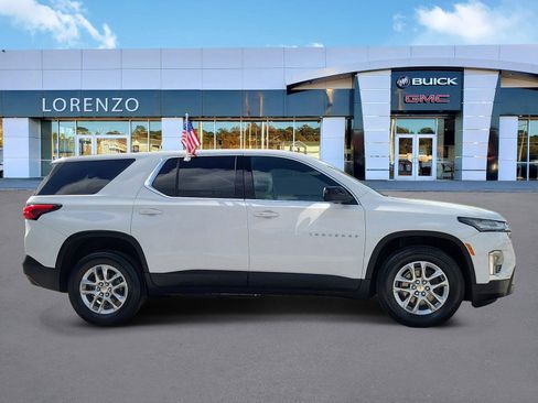 Used 2023 Chevrolet Traverse LS FWD image 4
